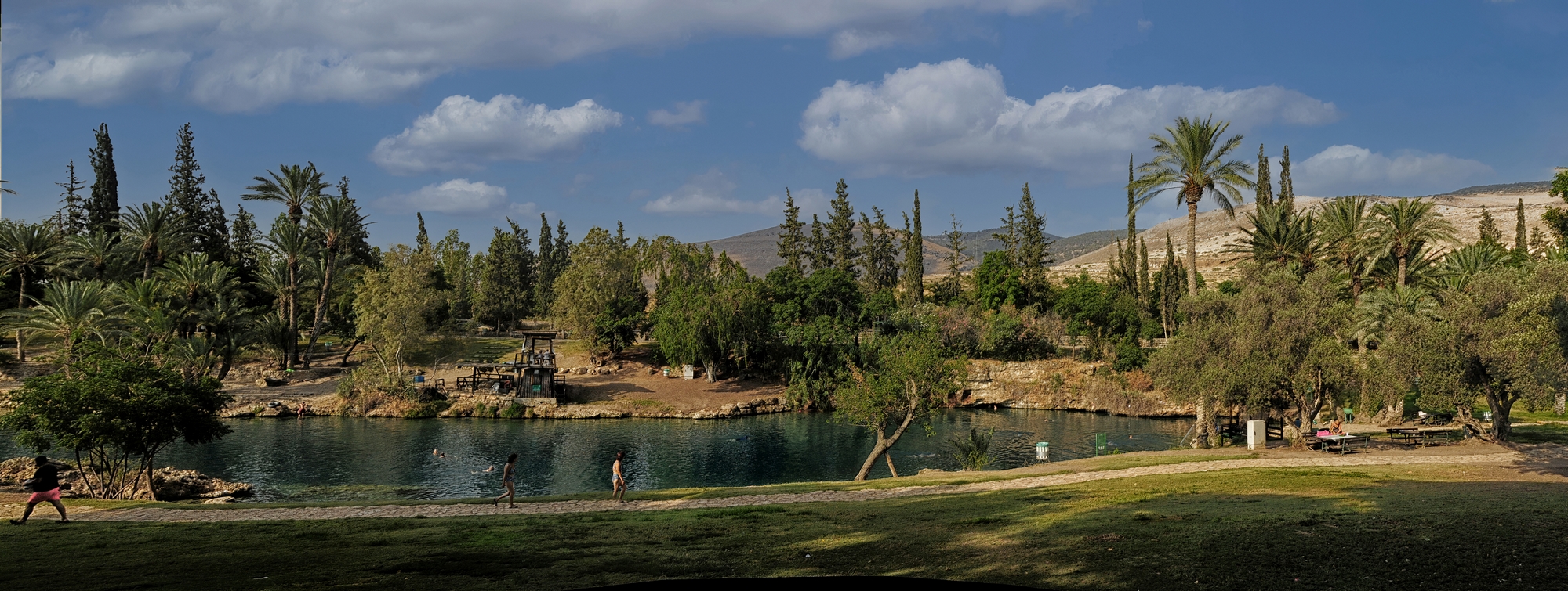 Парк трех озер- "Сахнэ"