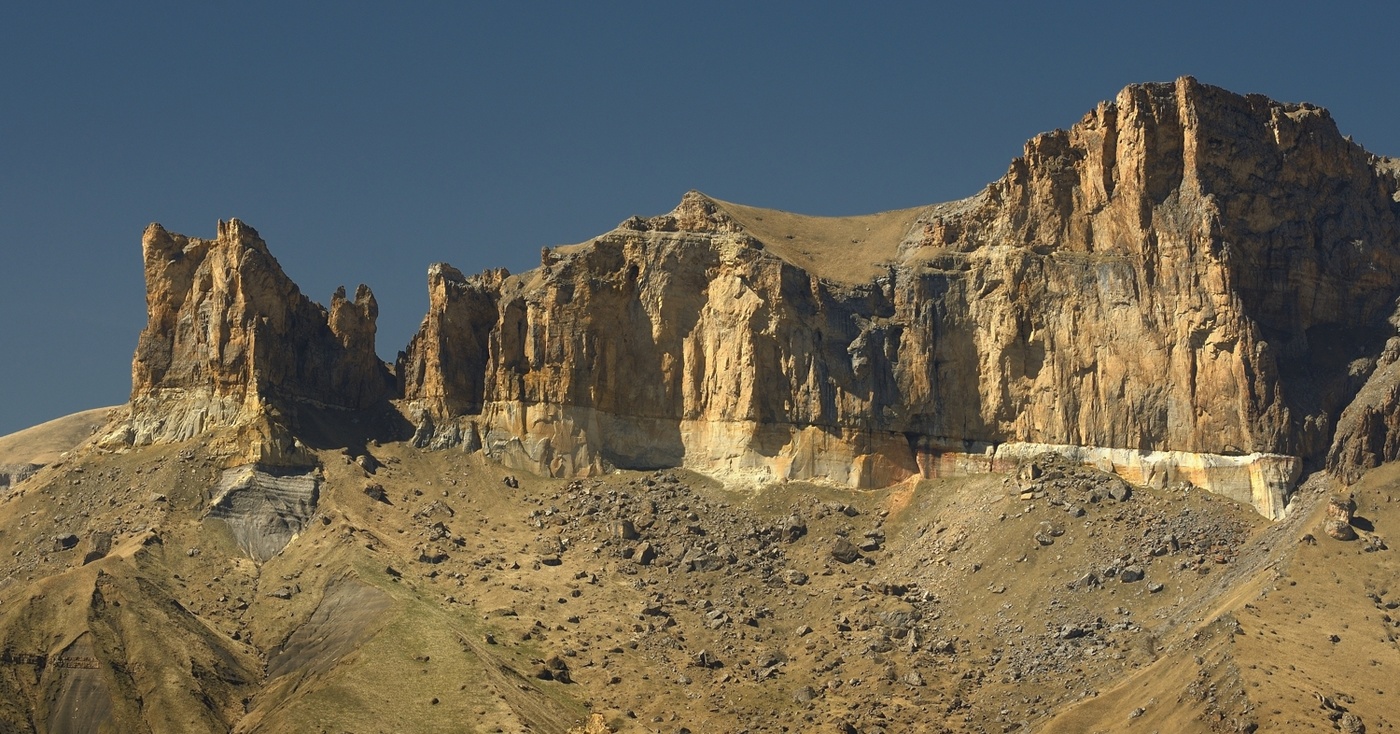 Скалы Кавказа