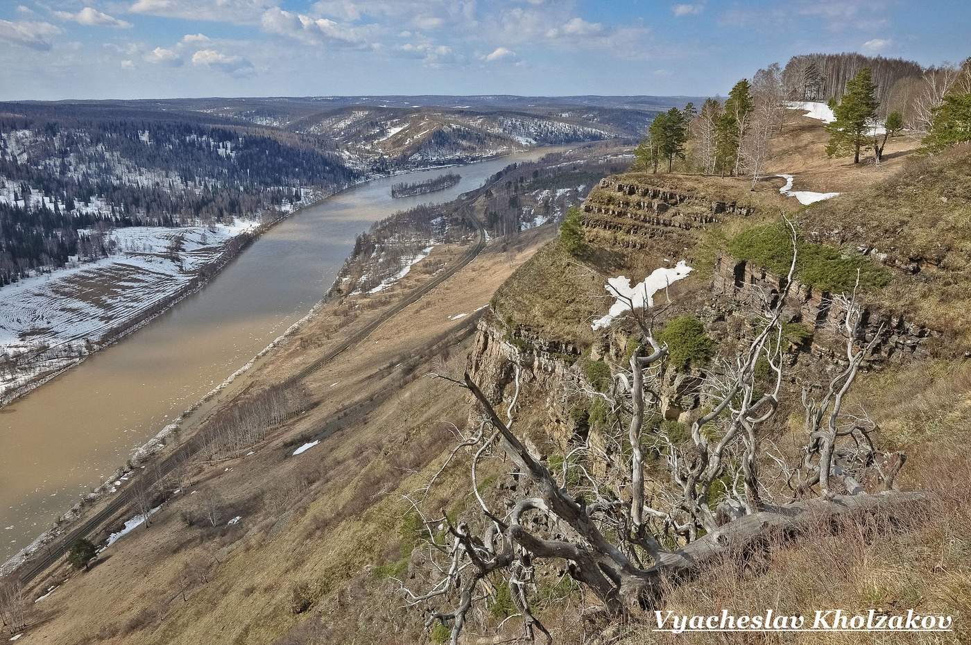 Последний апрель. Катунские утесы
