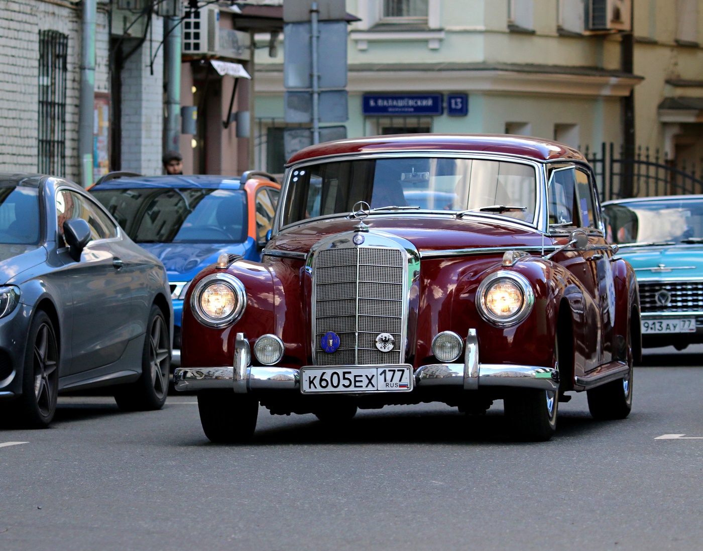 Ретро автомобили