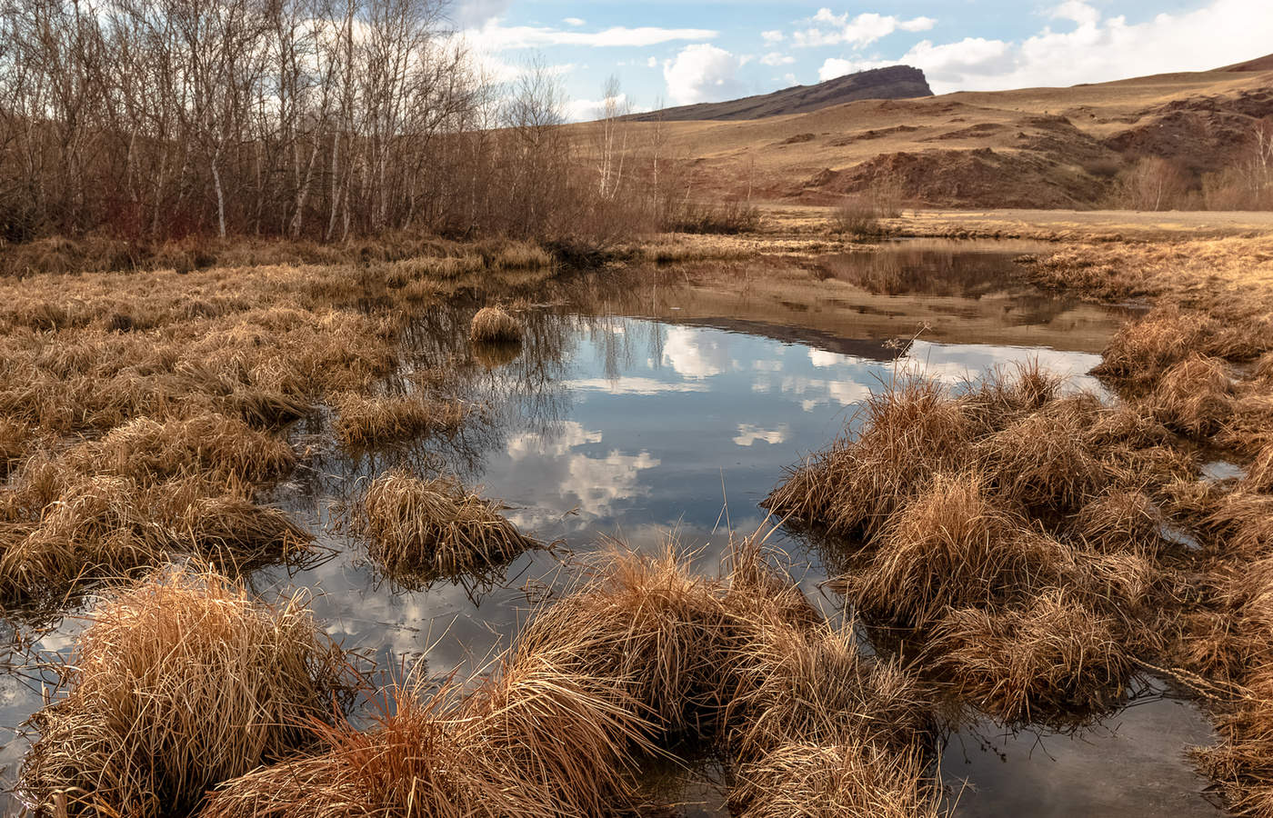 Май на Сундуках.