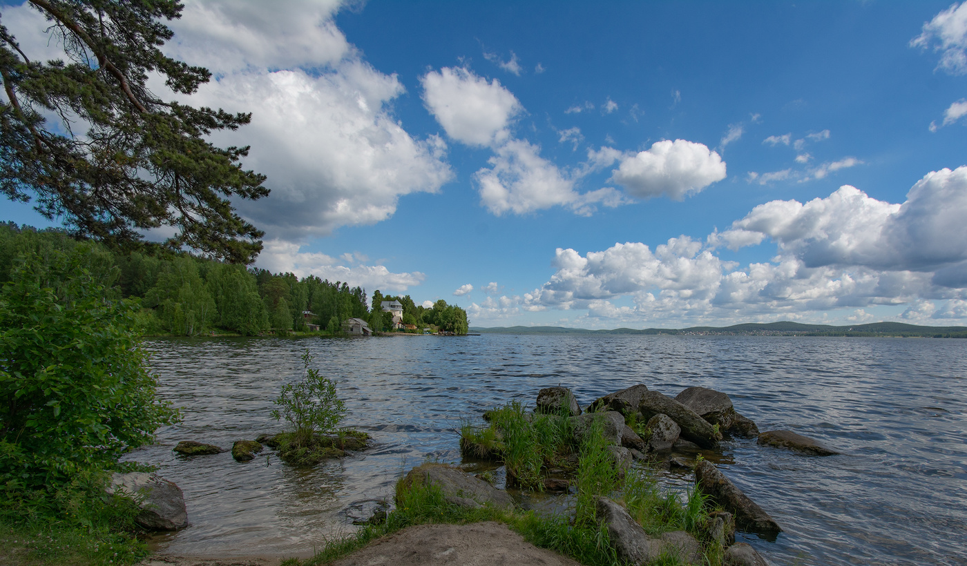 Берег озера