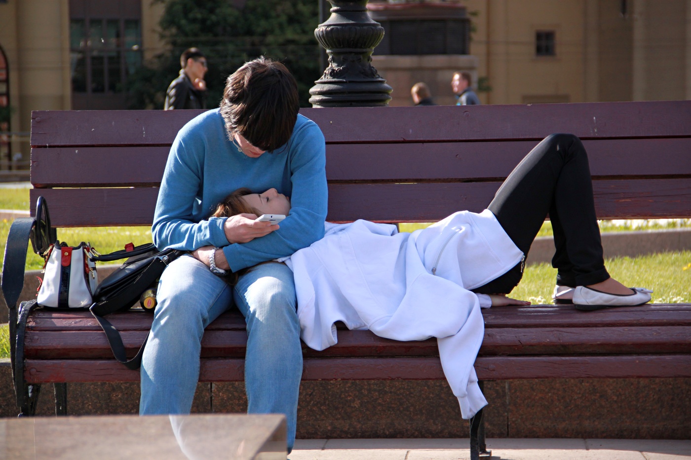 На улицах города