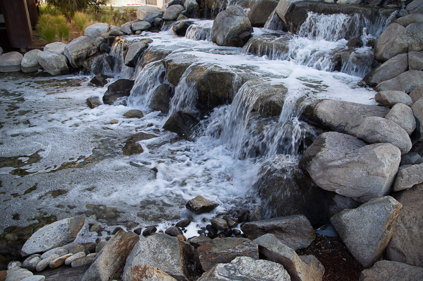 Маленький водопад