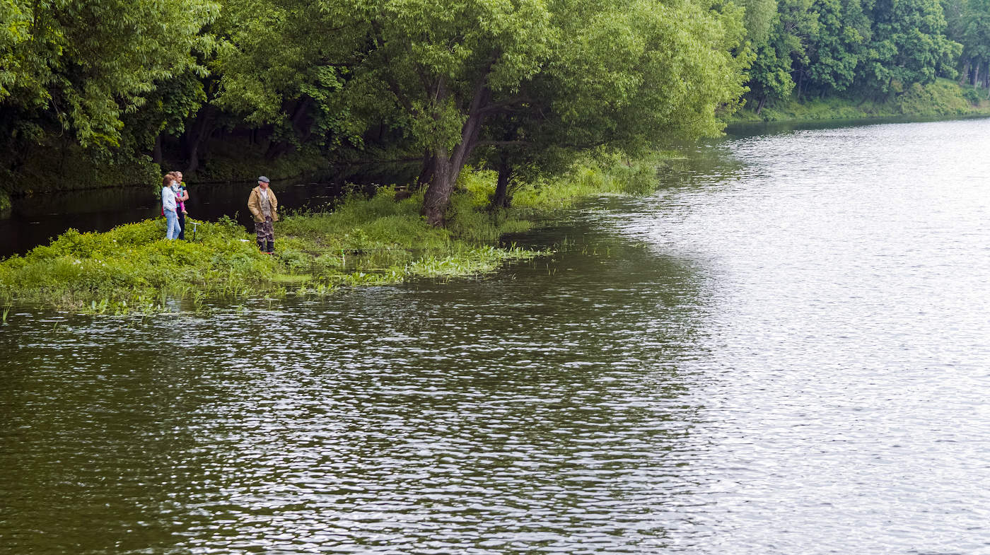Рыбак и зрители