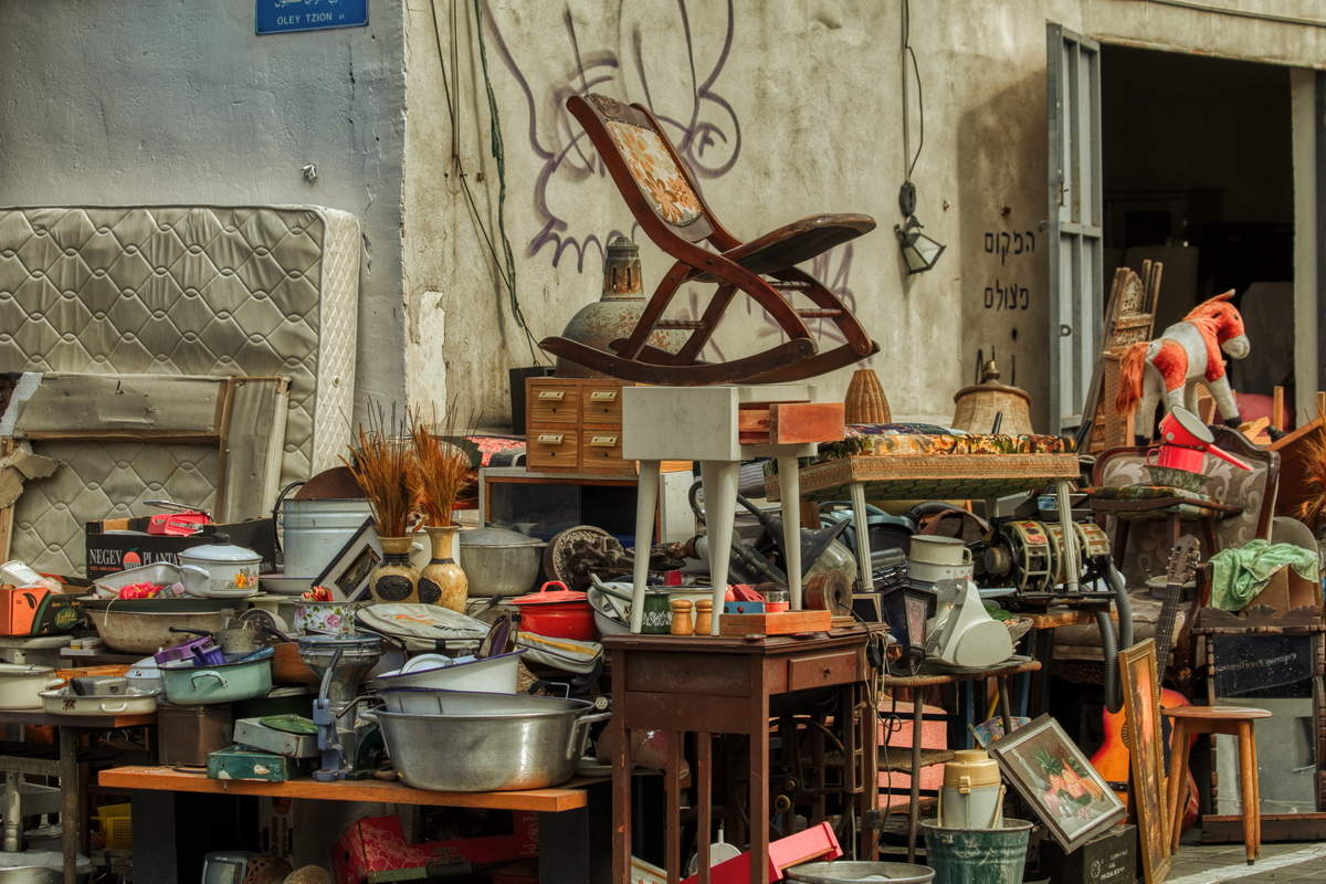 Всё на продажу..