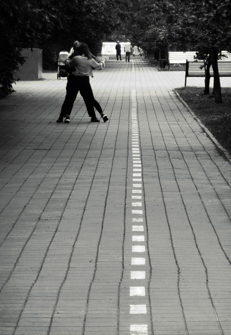 танцуй, пока молодая