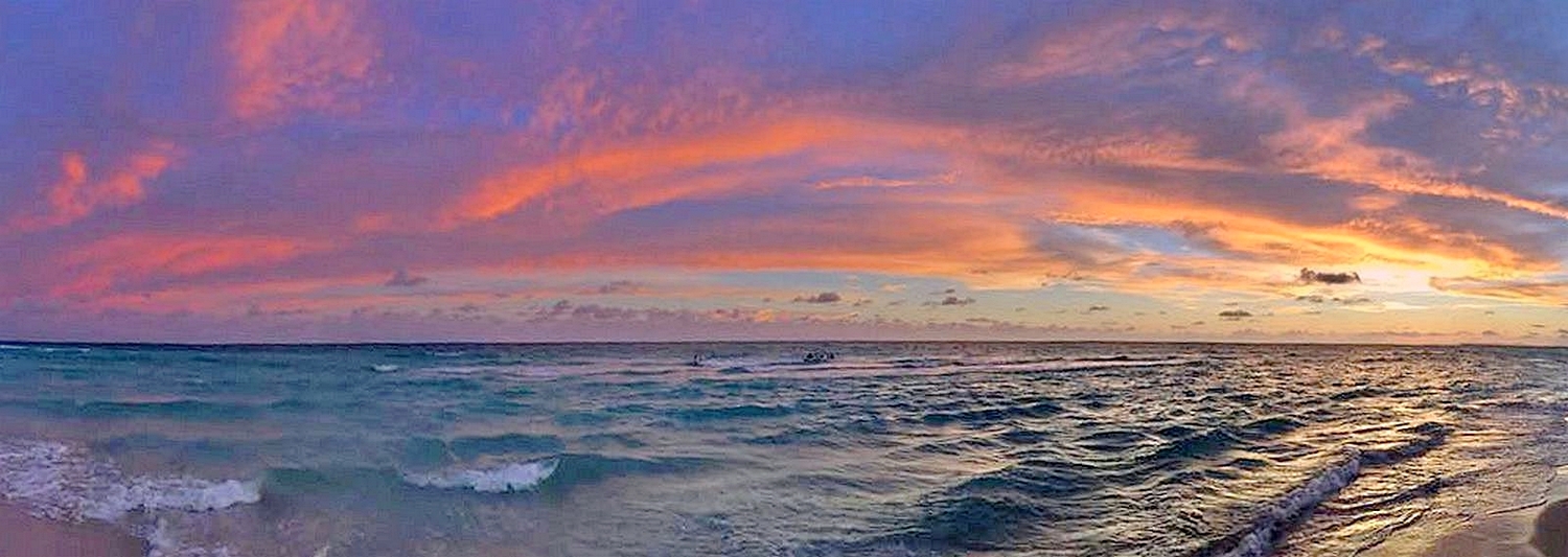 Небо играет с морем