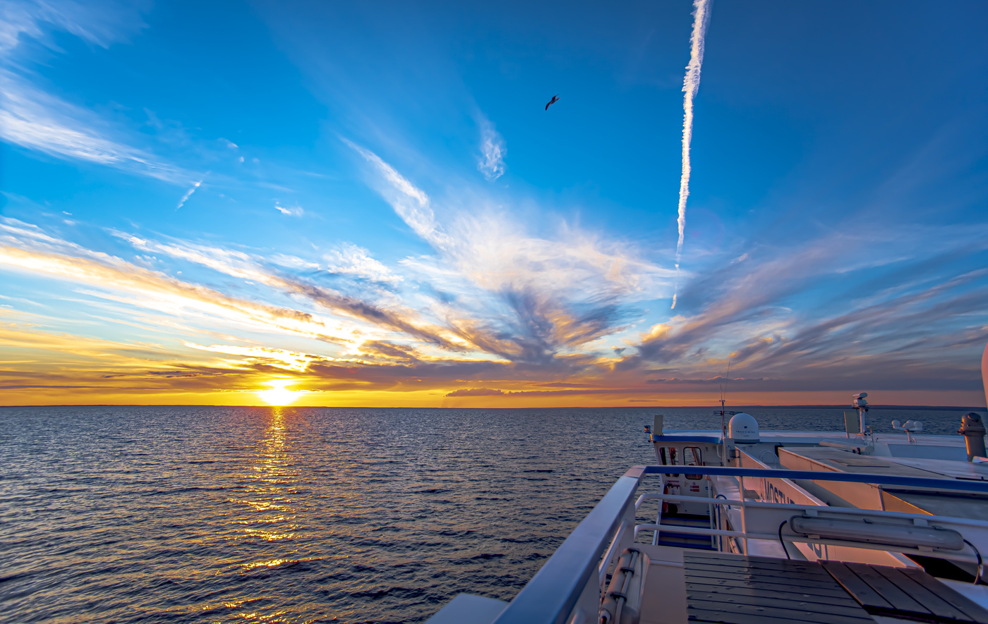 По Онежскому