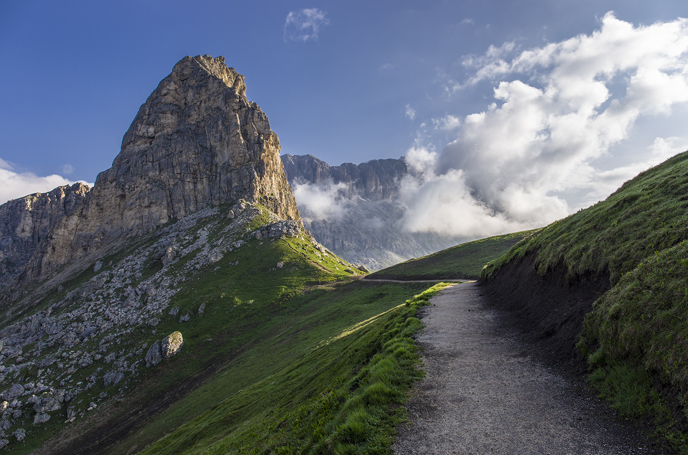 Облако за углом