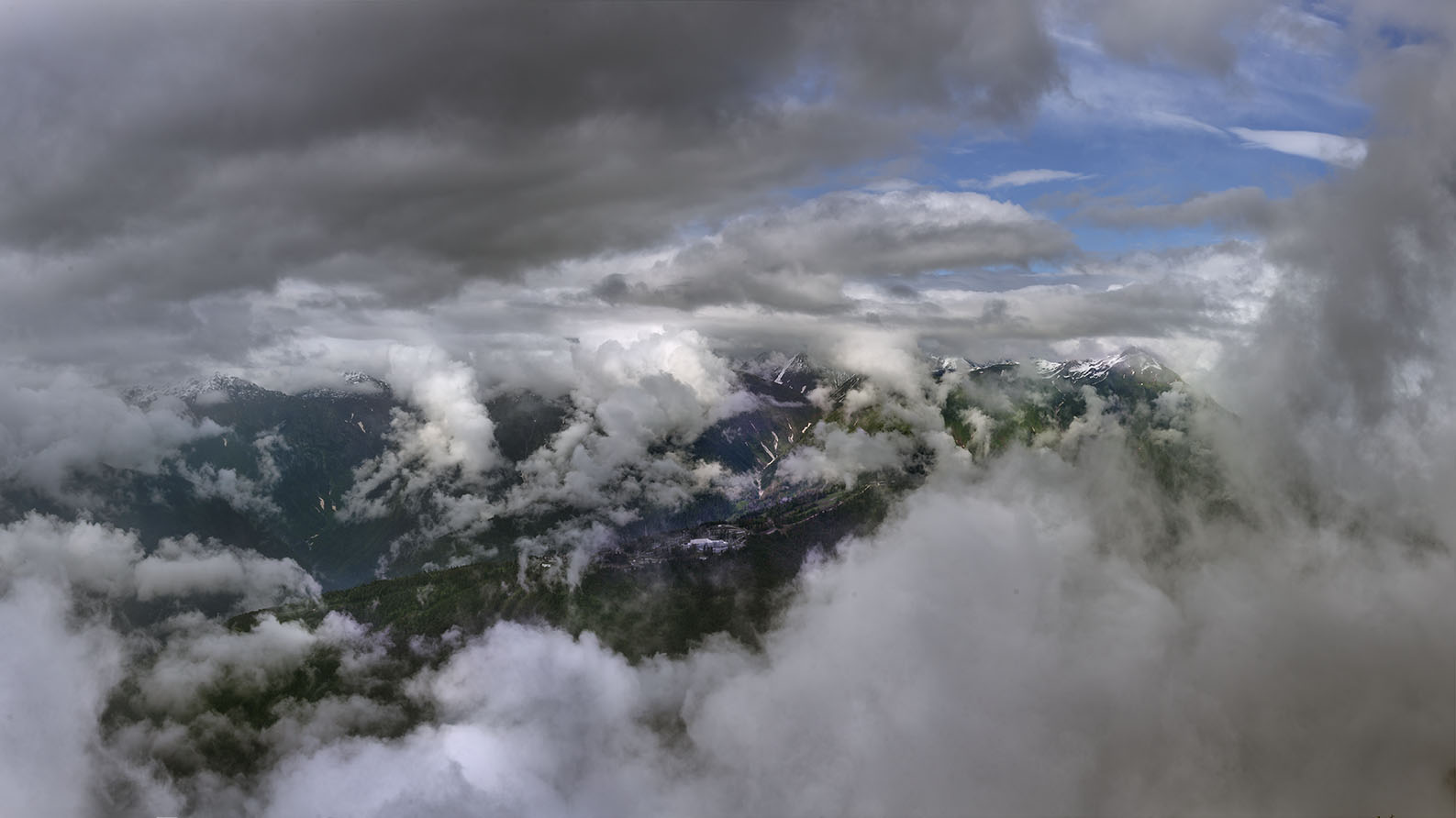 Сквозь облака...