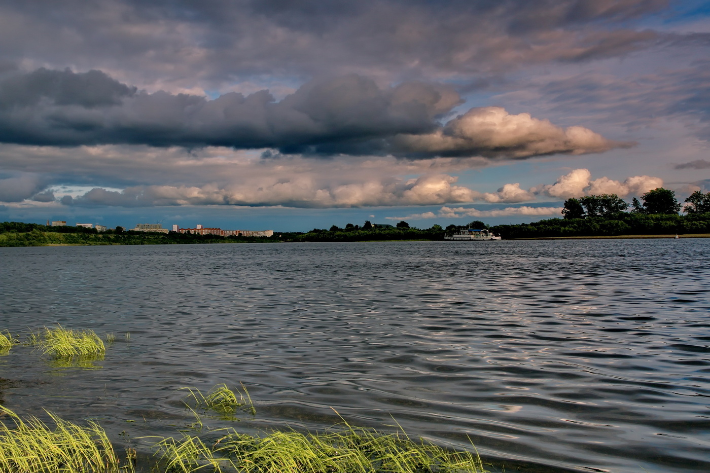 Прохладный вечер.