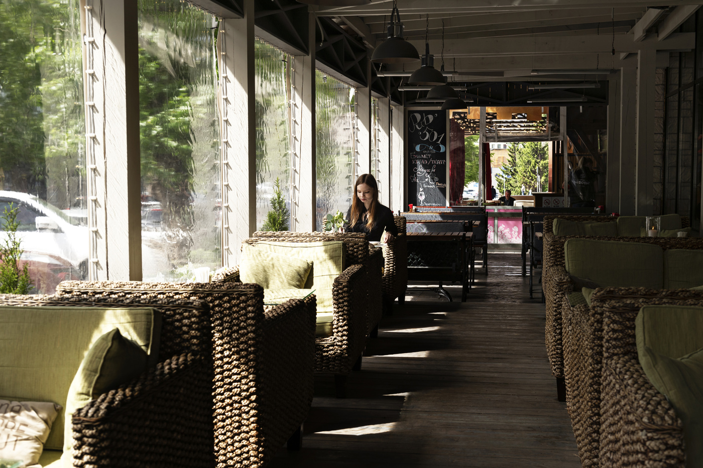 первый посетитель