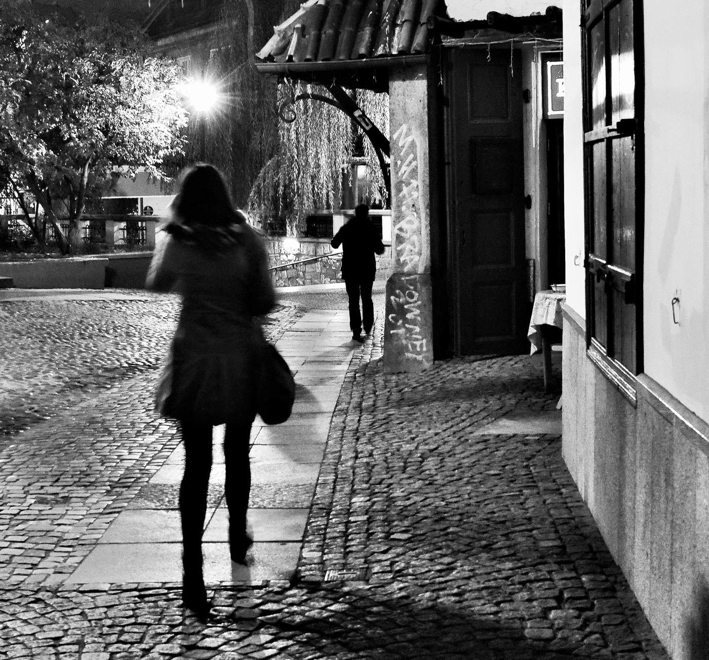 "Мерзавец! Гад! Алкаш! Подлец! Вернись!"