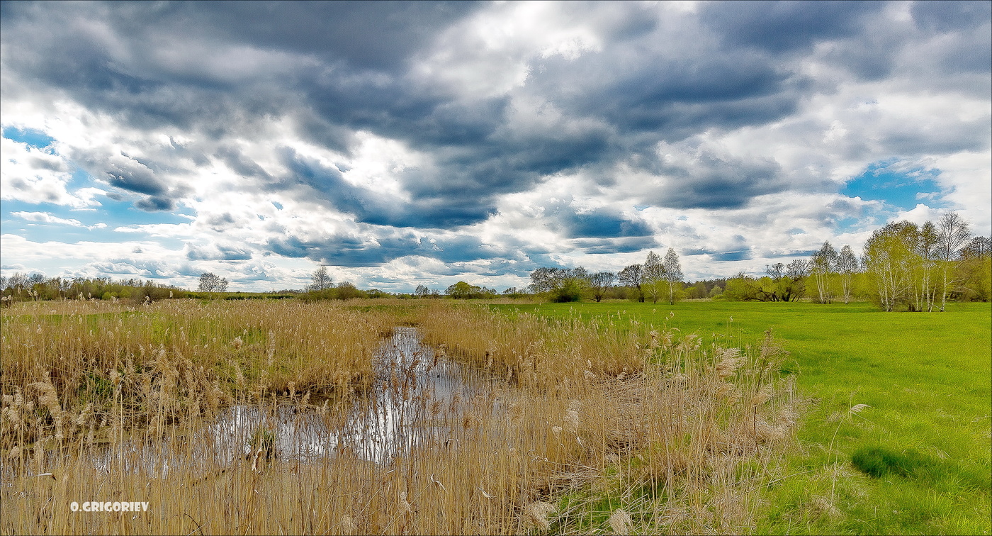 Весна, хоть явно холодна"...