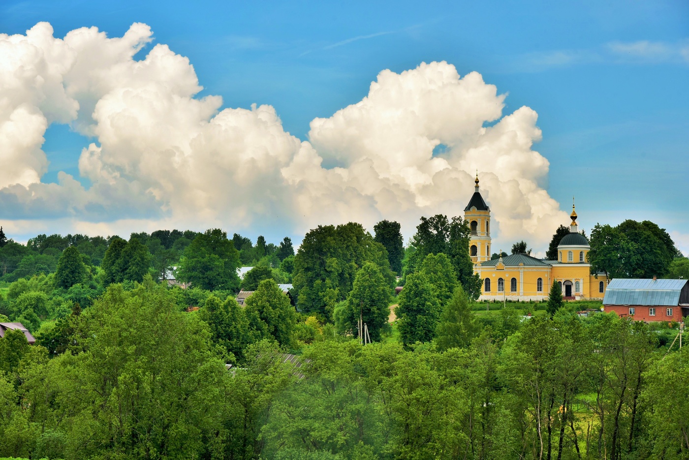 "Село мое на краешке земли ..."