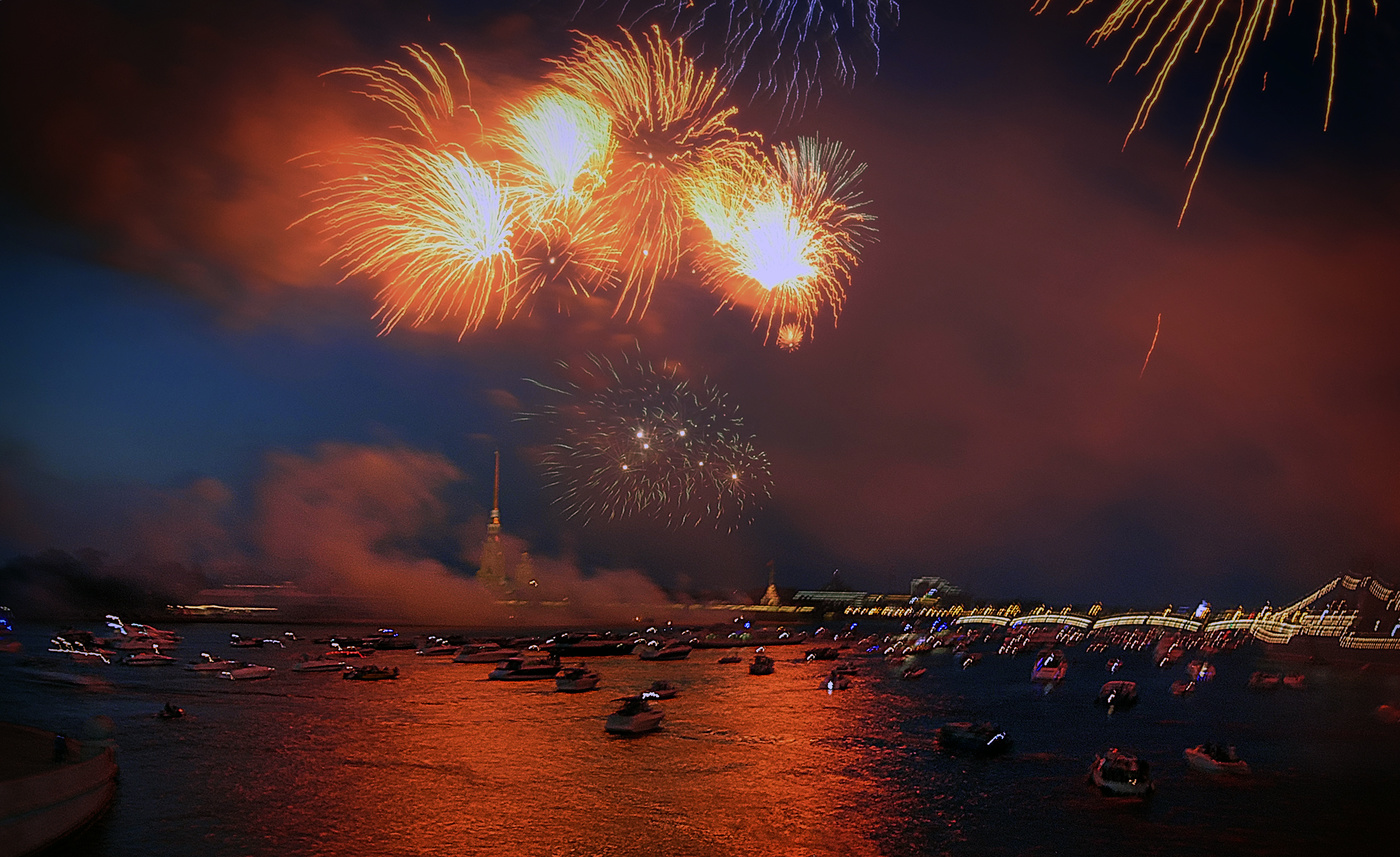 салют в Санкт-Петербурге
