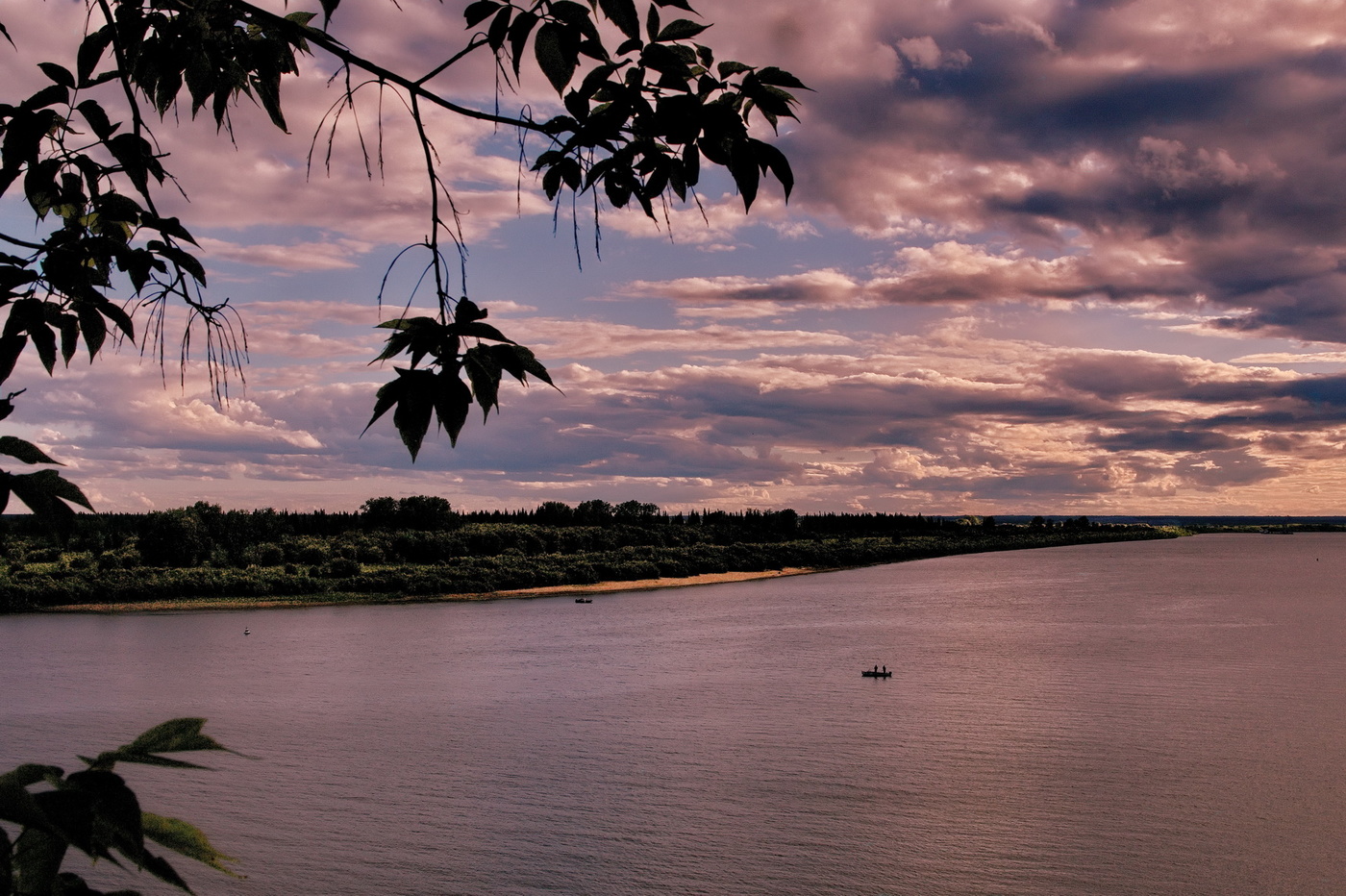 Речной простор.