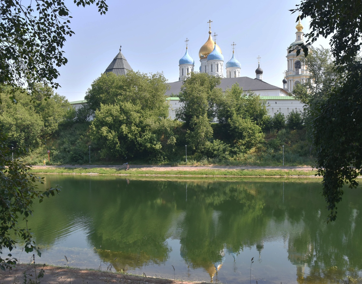 Жарким днем нынешнего лета...