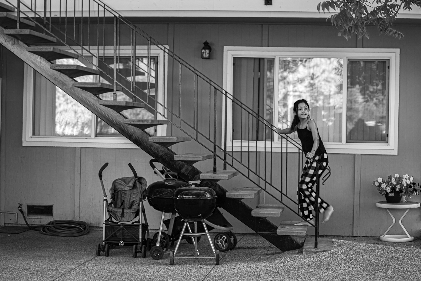 По лестнице