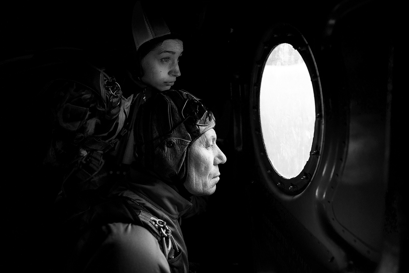 Парашютисты...