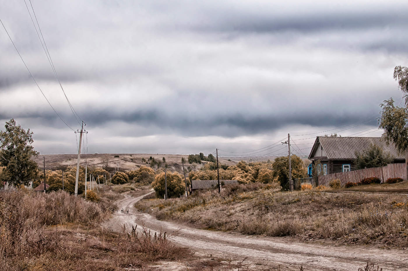 Деревенька...деревянная...дальняя...