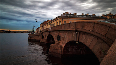 Wolken über der Stadt entstand ...